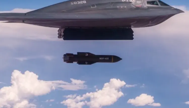 B-2 nga Guam, 12 superbomba “shkatërruese bunkerash” dhe seritë e raketave cruise mbi Isfahan! Si i goditën SHBA-të centralet bërthamore iraniane