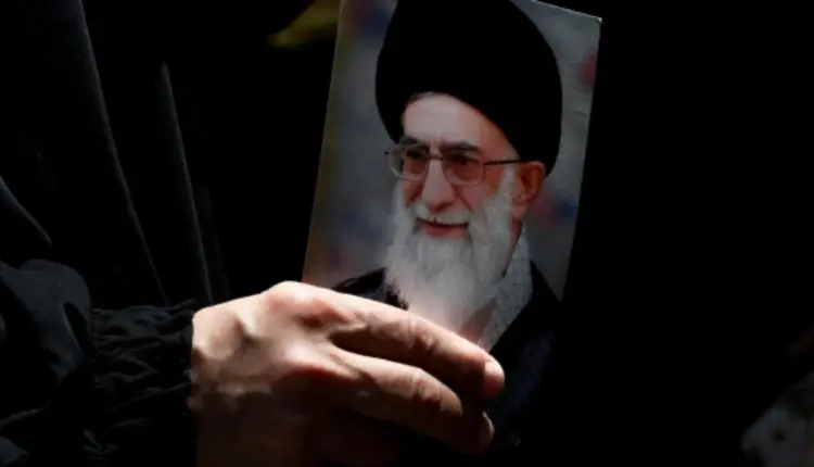 “Khamenei emëron tre pasardhës në rast se vritet”/ The New York Times: Ai ka frikë për jetën e tij, jep urdhra përmes bashkëpunëtorëve të besuar