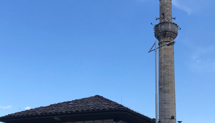 Menduh Thaçi Ju uroi besimtarëve mysliman Kurban Bajramin!