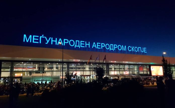 Grupi i parë i qytetarëve të Maqedonisë të evakuuar nga Izraeli ka mbërritur në Shkup