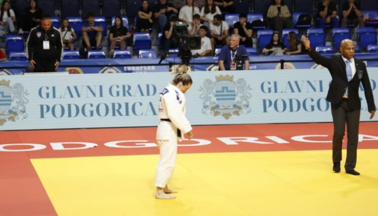 Distria Krasniqi fiton edhe luftën e dytë, kalon në çerekfinale të Kampionatit Botëror