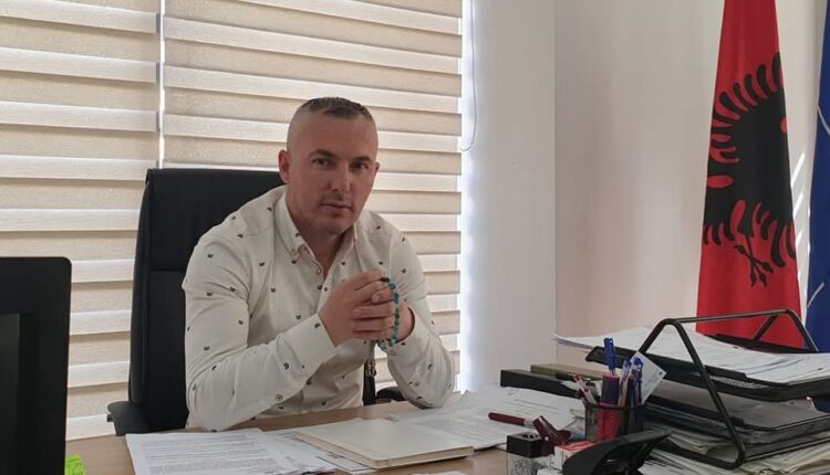 Plas te Alternativa/ Mesut Bajrami: Zeqirija Ibrahimi dhe Bashkim Murtezi të tregojnë kush po vjedh nga tenderët në Shtëpinë e Shëndetit në Kumanovë
