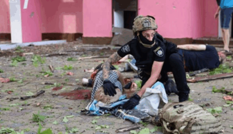 Mbi 40 të plagosur pas sulmit, Zelensky: Nuk mund të mbyllësh sytë ndaj kësaj