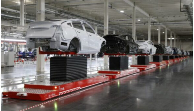Konflikti Trump–Musk i kushton Tesla-s mbi 150 miliardë dollarë