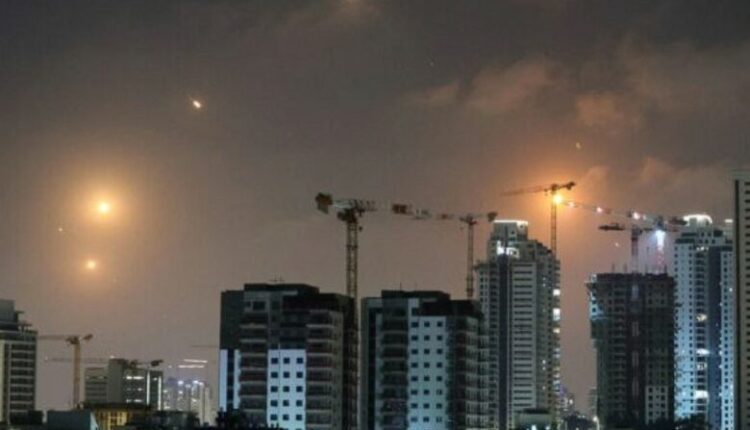 Irani pretendon se ka rrëzuar të paktën dy avionë izraelitë në hapësirën ajrore iraniane