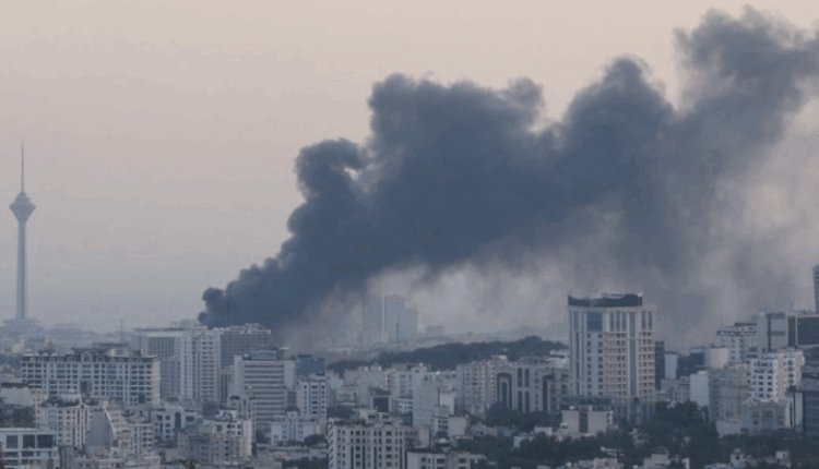 Izraeli: Do të intensifikojmë sulmet ndaj Iranit