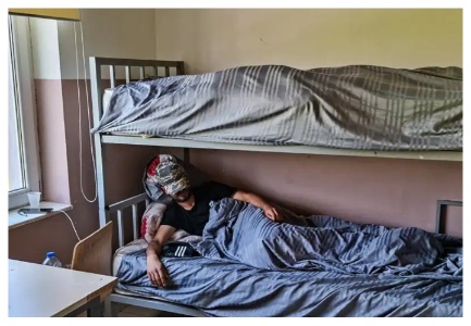 “Kam ecur edhe nëpër ujë” – Rrëfimi i 27-vjeçarit palestinez që mbërriti në Kosovë mes shpresës dhe kontrabandës: Nga Gaza, nëpër Greqi, Shqipëri e deri në Magurë