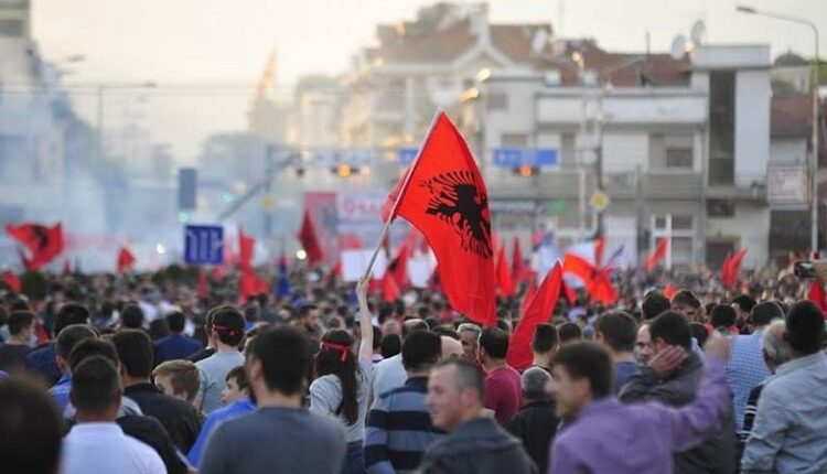 Një shtet pa shqiptarë – Qeveria Mickoski dhe VLEN zhbëjnë përfaqësimin e drejtë!