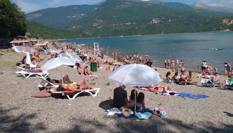 Humb jetën një grua në Liqenin e Dibrës