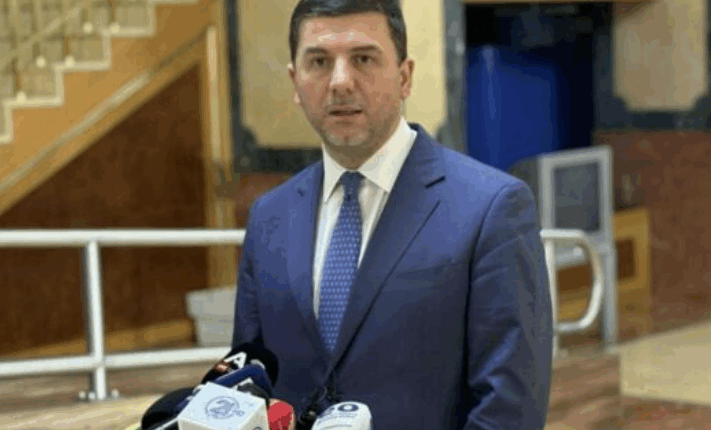 Krasniqi: Situata ka ndryshuar, por Kurti s’ndryshon qëndrim, mentaliteti imponues i tij po e vazhdon bllokadën