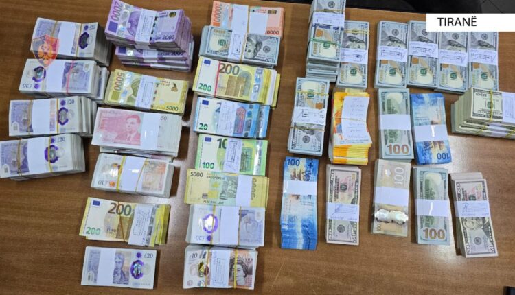 Sekuestrohen 500 mijë € te exchange në Tiranë, do jepeshin për huadhënie me interes