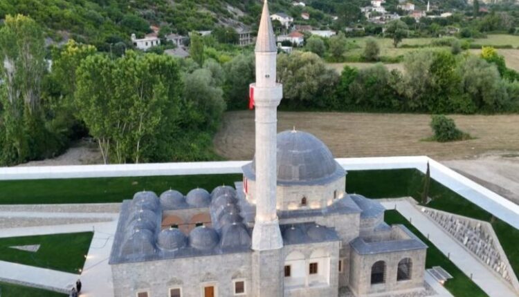 Hapet Xhamia e Plumbit në Shkodër! E renditur si një nga më të bukurat në botë, u rikonstruktua pas përmbytjeve