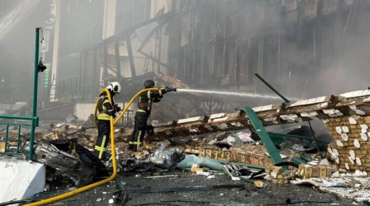 Rusia godet me dron ndërtesën 21-katëshe në Odesa, dy të vdekur