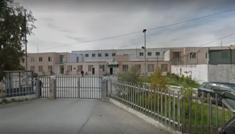 “Do ta nxij jetën po s’më dhe 3 mijë euro”, efektivi i burgut kërcënon dhe shantazhon të dënuarin! Zbulohet letra që ‘e dogji’