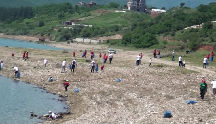 Dibër, aksion ekologjik në ditën e fëmijëve