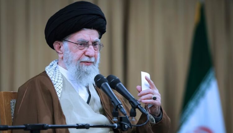 Lideri Suprem i Iranit evakuohet në bunkerin e sigurt në Teheran