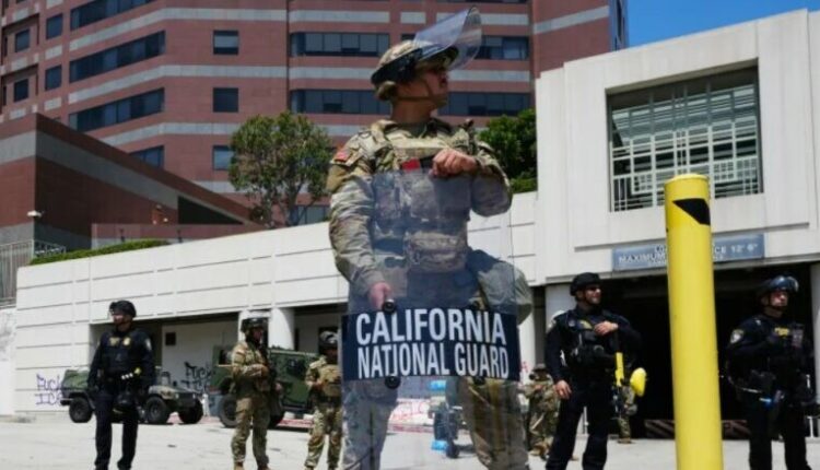 Los Angeles vendos “orë policore” në qendër të qytetit, ndërsa Newsom kritikon Trumpin