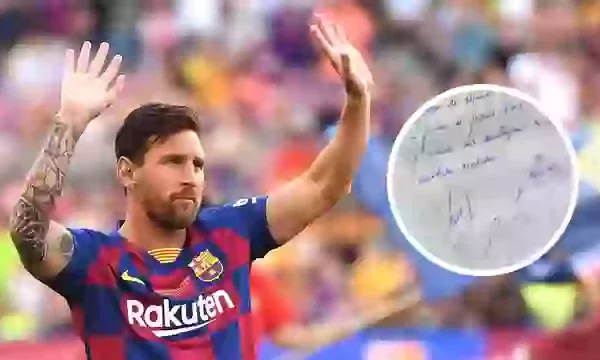 Kontrata e parë e Lionel Messit me Barcelonën e nënshkruar mbi faculetë përfshinte një marrëveshje që ndryshoi historinë e futbollit