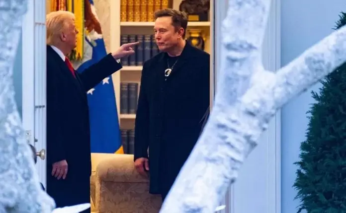 Trumpi paralajmëron Muskun se do të “përballet me pasoja të rënda”