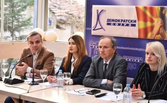 Trajanov dorëzoi “një njësi zgjedhore” në Kuvend