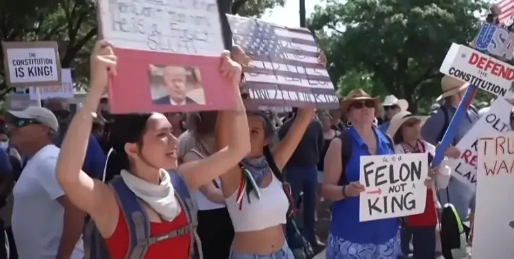 Miliona njerëz në të gjithë SHBA-në marrin pjesë në protestat kundër Donald Trump