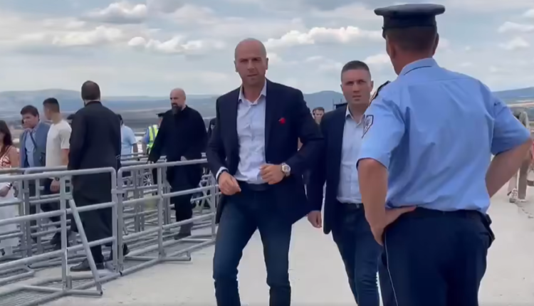 Edhe Slavko Simiq pjesë në ceremoninë e Vidovdanit