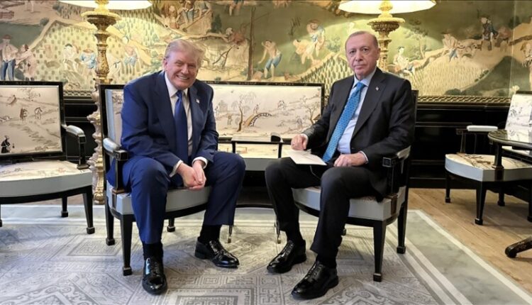 Erdogan dhe Trump diskutojnë në Hagë për çështjet rajonale dhe globale