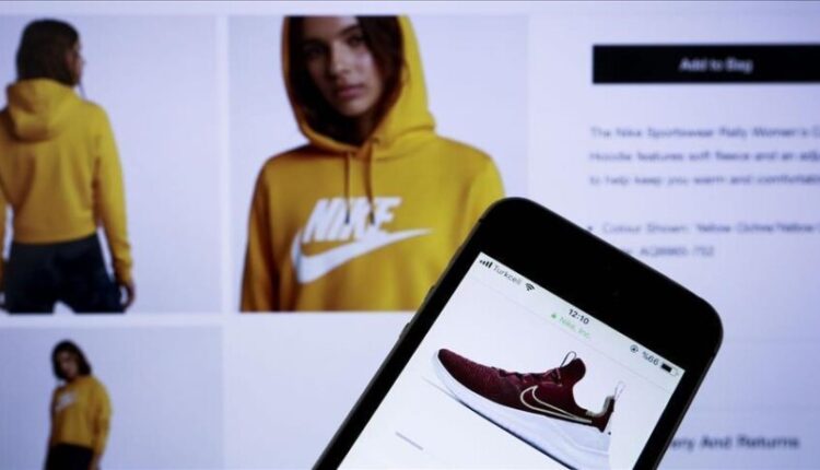 Nike pret një kosto prej 1 miliard dollarësh nga tarifat e presidentit Trump