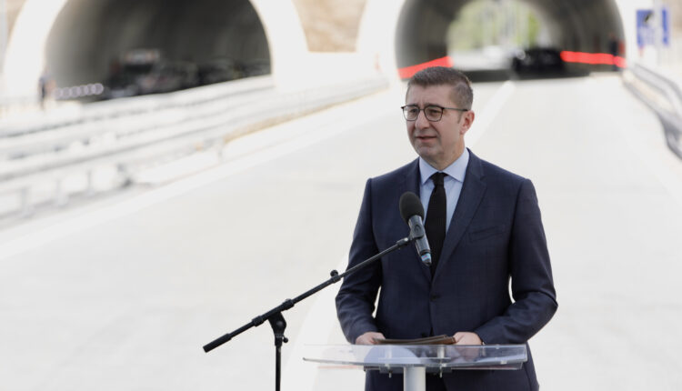 Mickoski: Është vënë në përdorim rruga eksprese Farish- Drenovë, me vlerë prej gati 45 milionë euro
