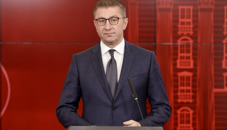 Mickoski: U miratua Propozim-ligji për përfaqësim të drejtë dhe adekuat – ligj me të cilin hapet një kapitull i ri i profesionalizmit në sektorin publik