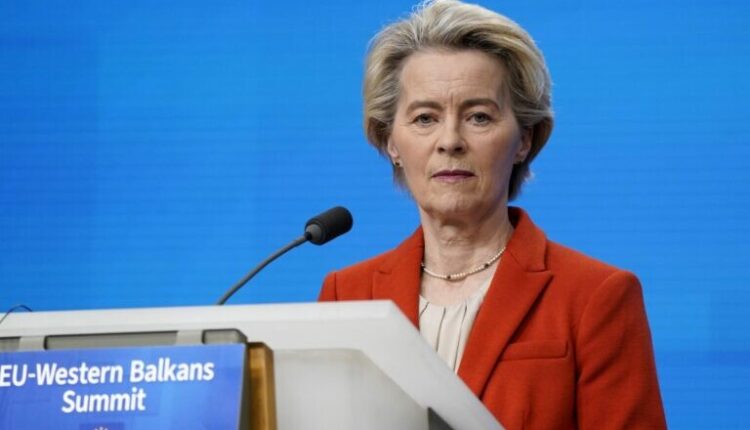 BE e gatshme për marrëveshje tregtare me Trump, Ursula Von der Leyen: Të gjitha opsionet janë në tryezë