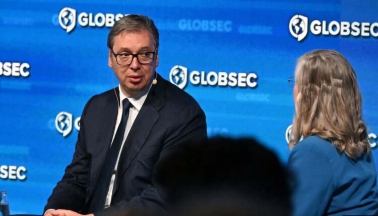 Vuçiç në Globsec: Beogradi nuk është i gatshëm ta njohë pavarësinë e Kosovës
