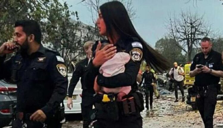Foshnja tre-muajshe nxirret e gjallë nga rrënojat pas sulmit iranian në Izrael