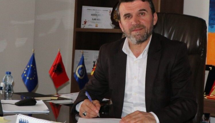 Iljas Veseli shuan shpifjet: “Saraji drejt dhe gjithmonë faqebardhë!”