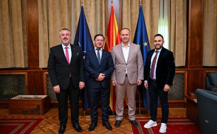 Afrim Gashi takohet me kreun e Komunitetit Musliman Shqiptar në Zvicër