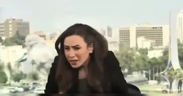 Izraeli godet televizionit shtetëror në Damask/ PAMJE kur spikerja e lajmeve largohet pas sulmit (VIDEO)