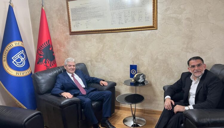 Ali Ahmeti takon deputetin Salih Murat