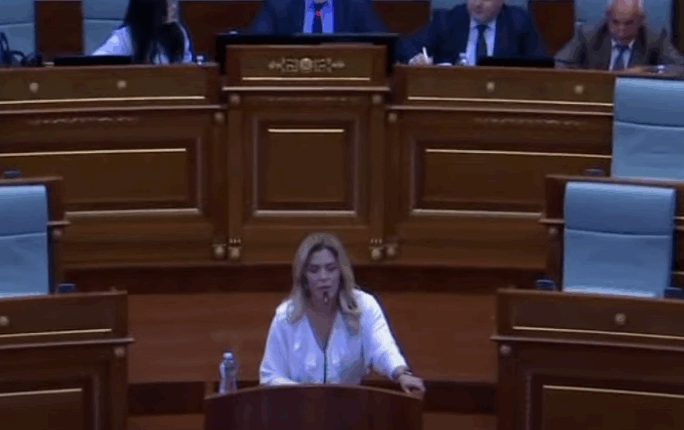Deliu-Kodra, Deharit: Respektojeni Kushtetutën