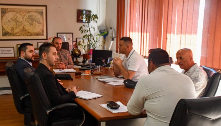 Orce Gjorgjievski takim me transportuesit privatë të transportit publik në Shkup