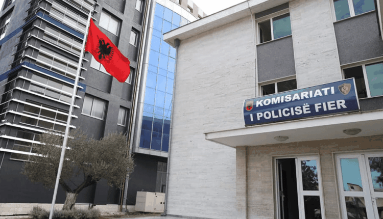 Ushtroi dhunë ndaj të bijës 19-vjeçare, arrestohet nëna në Shqipëri
