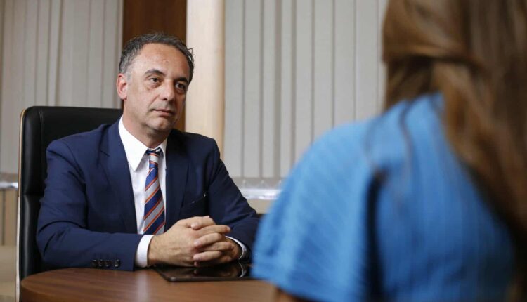Gjatë një muaji, 80 persona janë takuar me ministrin Aliu përmes “Kabinetit të Hapur”