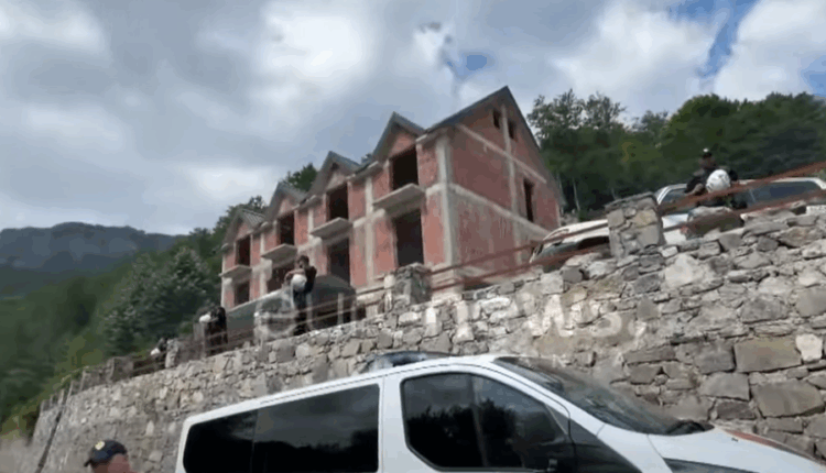 Blindohet godina në Theth, prishja do bëhet me tritol. Pronari: Mesazhi i Ramës