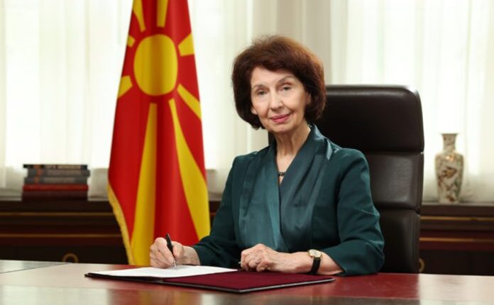 Presidentja Siljanovska mori vendim për faljen e disa të dënuarve me rastin e festës së Ilindenit, këto janë emrat