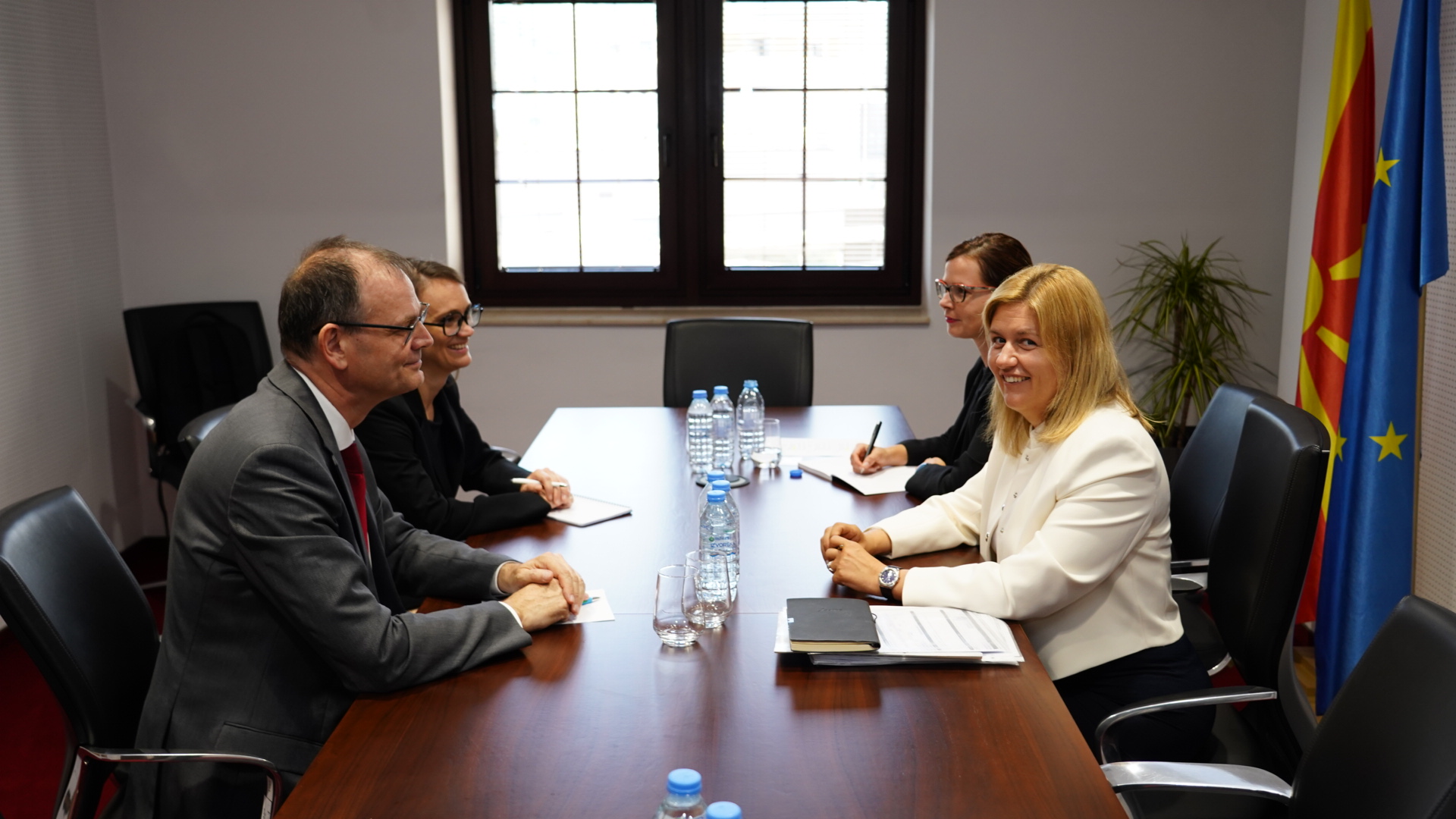 Bozhinovska: Ekspertët ndërkombëtarë të energjisë në Shkup – dhe Shoqata gjermane për bashkëpunim ndërkombëtar në mbështetje të forumit të energjisë