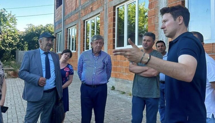 Ambasadori Meidani fiton betejën për shkollën në Nerovë: Qeveria jep dritë jeshile për legalizim