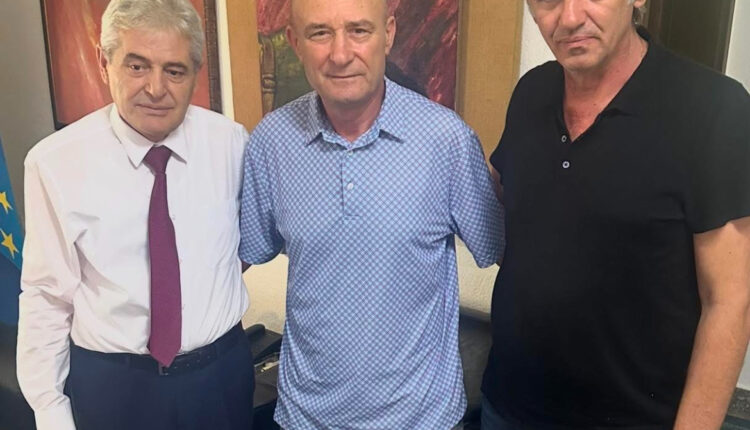 Takim në Tetovë mes Ali Ahmetit, Ziadin Selës dhe veprimtarit shqiptar nga SHBA, Bruno Ceka