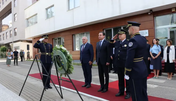 Kurti: Lavdi, Enver Zymberit, Afrim Bunjakut dhe të gjithë policëve të Kosovës të rënë në krye të detyrës