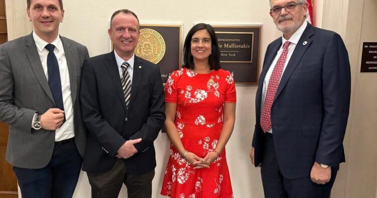 Arben Taravari takim me kongresisten amerikane Nicole Malliotakis
