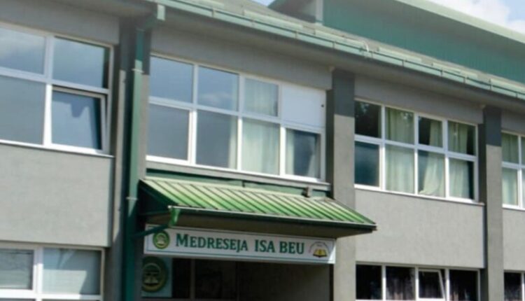 Qeveria vendosi: Medresantët do të mund të regjistrohen në të gjithë universitetet e vendit