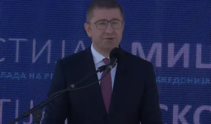 Mickoski: Jemi duke bërë hapa gjigant në ekonomi – rritje të BPV-së mes 4 dhe 6 për qind në tremujorin e dytë dhe rritje historike të prodhimit industrial